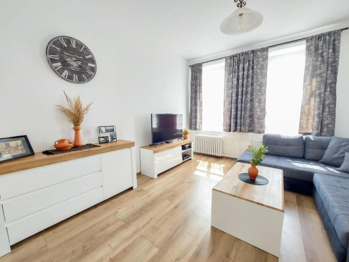 Ratusz Na 5 Apartment Jelenia Góra Екстериор снимка