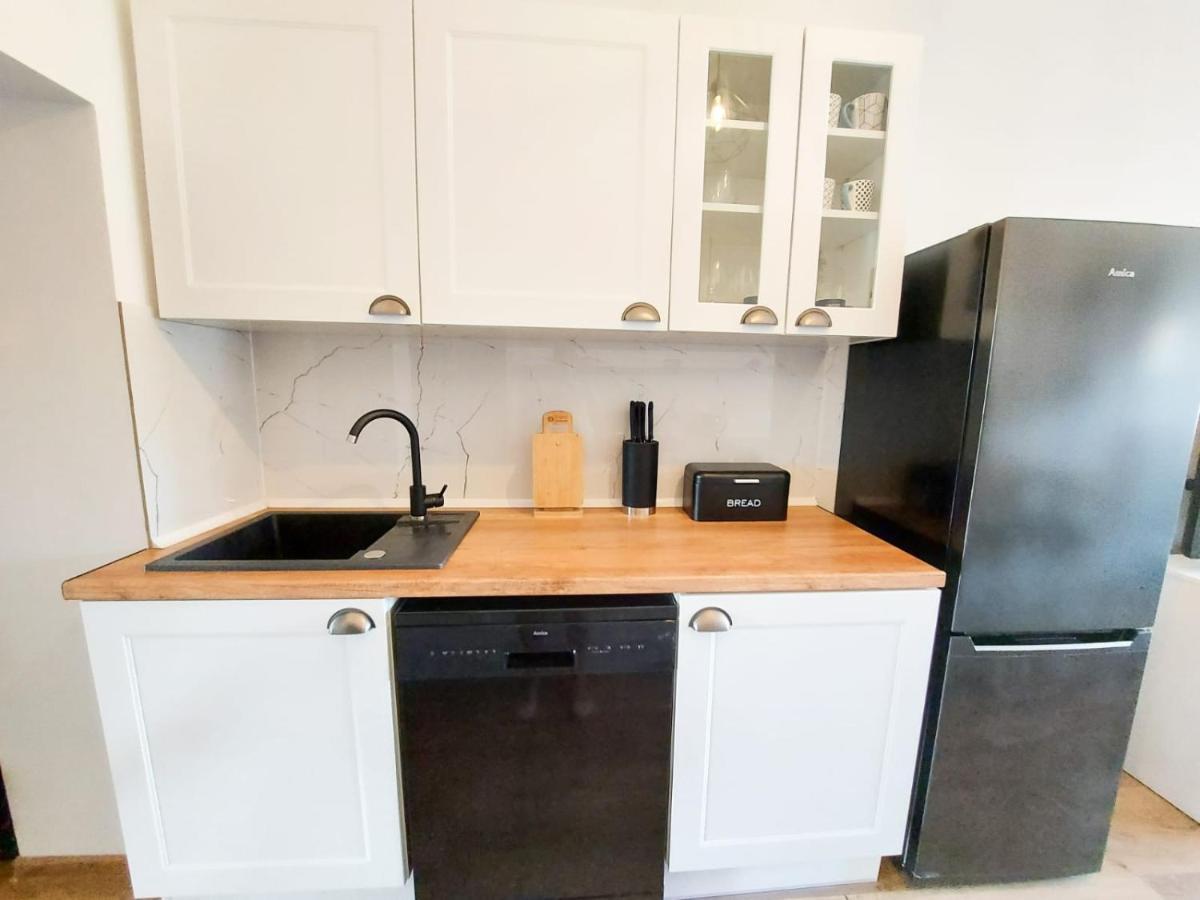 Ratusz Na 5 Apartment Jelenia Góra Екстериор снимка