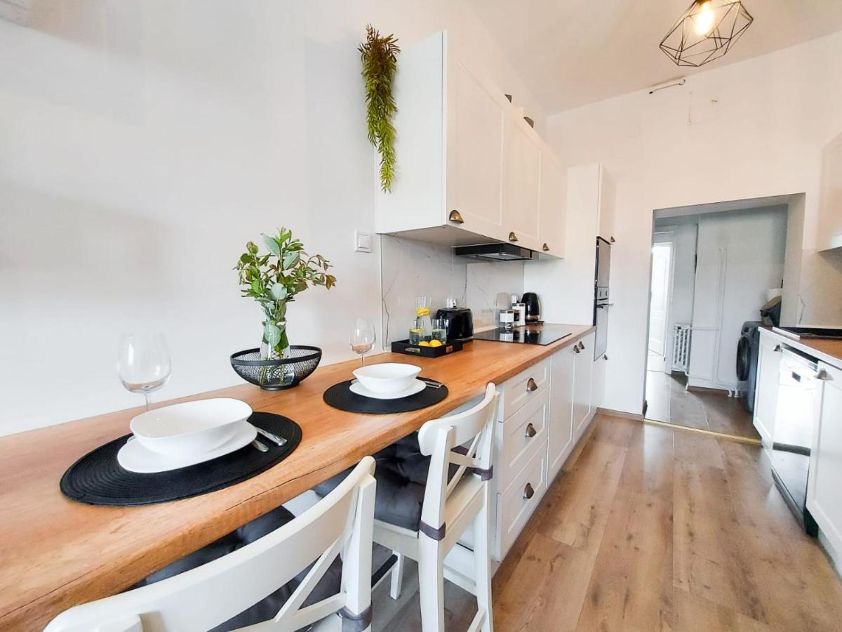 Ratusz Na 5 Apartment Jelenia Góra Екстериор снимка