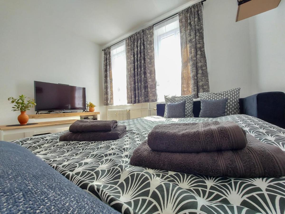 Ratusz Na 5 Apartment Jelenia Góra Екстериор снимка