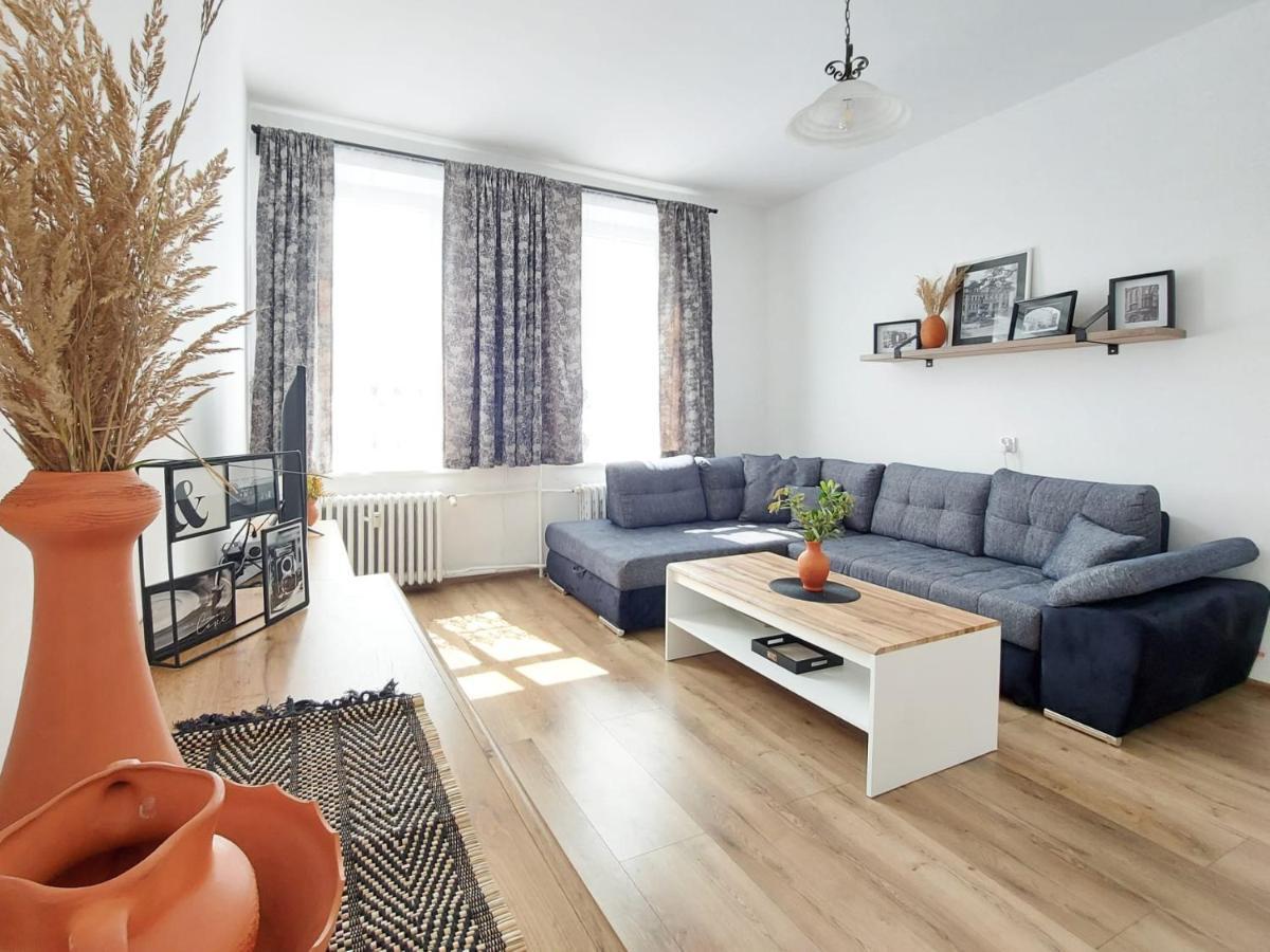 Ratusz Na 5 Apartment Jelenia Góra Екстериор снимка